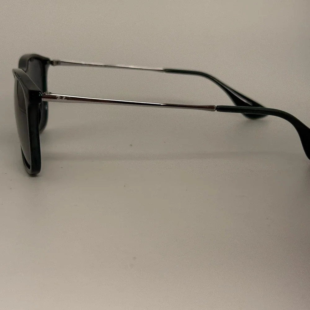 Ray-Ban‎ Chris RB4187F 666381 Dark Green Polarized Sunglasses 54-18-145 3P
